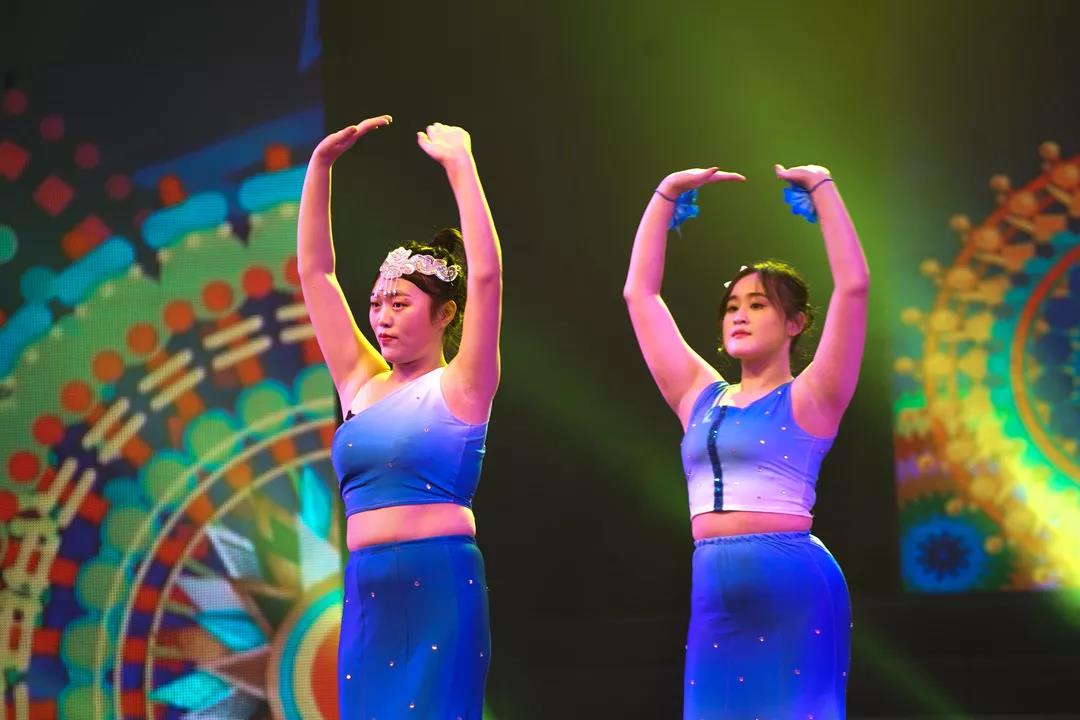 1553414032643039249.jpg 彩云之南.jpg